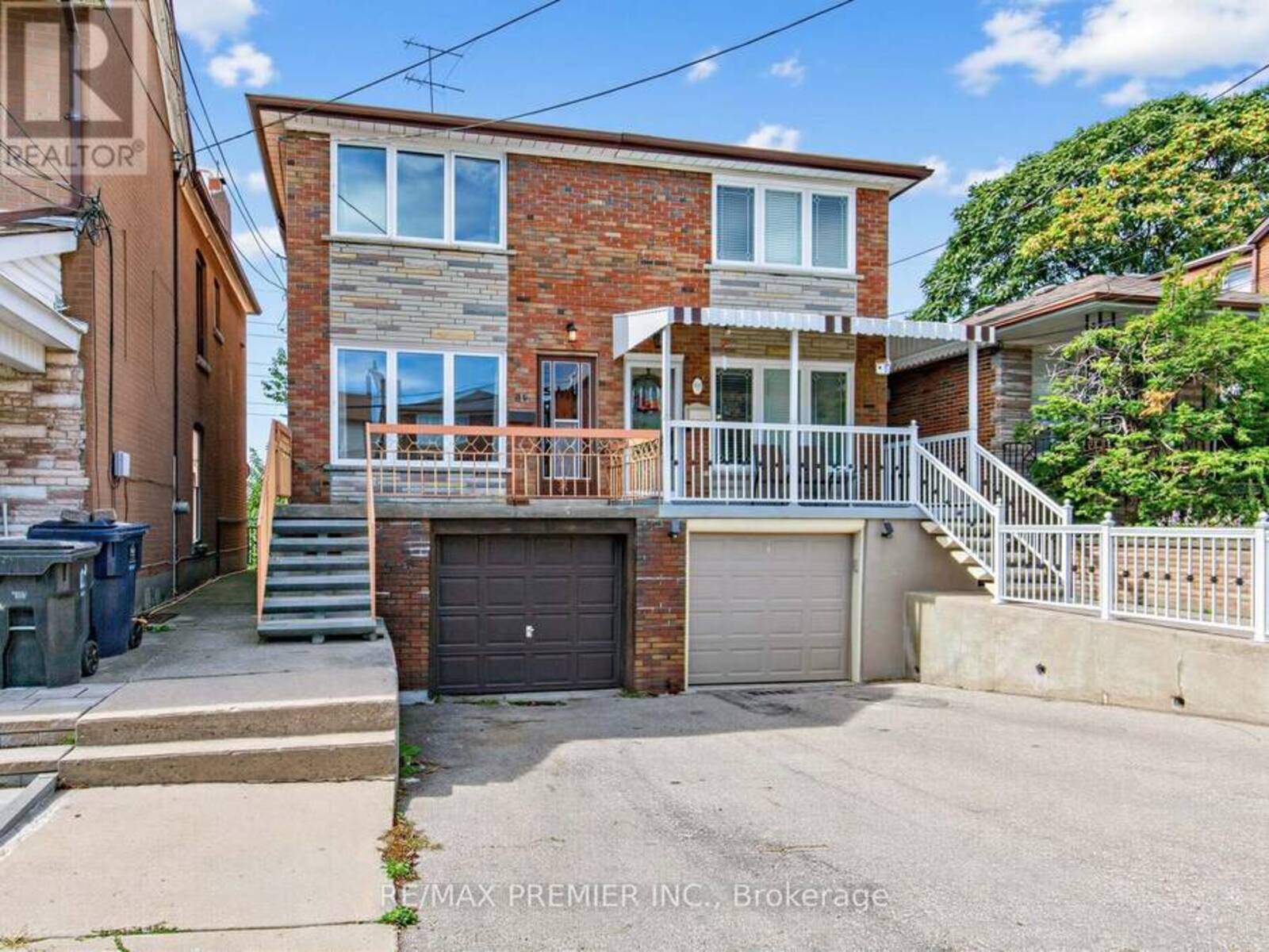 86 GILBERT AVENUE, Toronto, Ontario M6E 4W1
