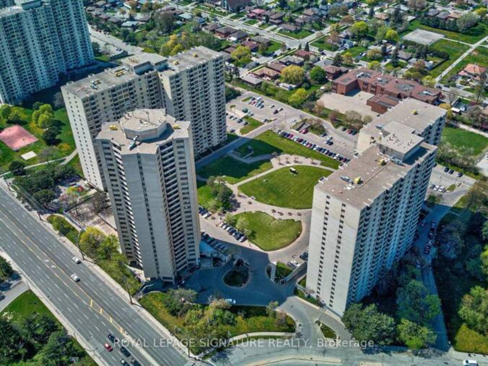 408 - 330 DIXON ROAD, Toronto, Ontario M9R 1S9