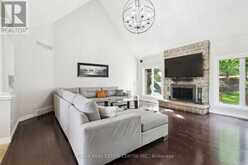 6 FOX RUN ROAD | Guelph Ontario | Slide Image Thirteen