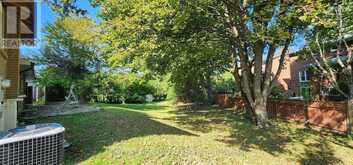 14 THREADNEEDLE CRESCENT | Toronto Ontario | Slide Image Seven