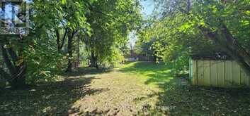 14 THREADNEEDLE CRESCENT | Toronto Ontario | Slide Image Nine