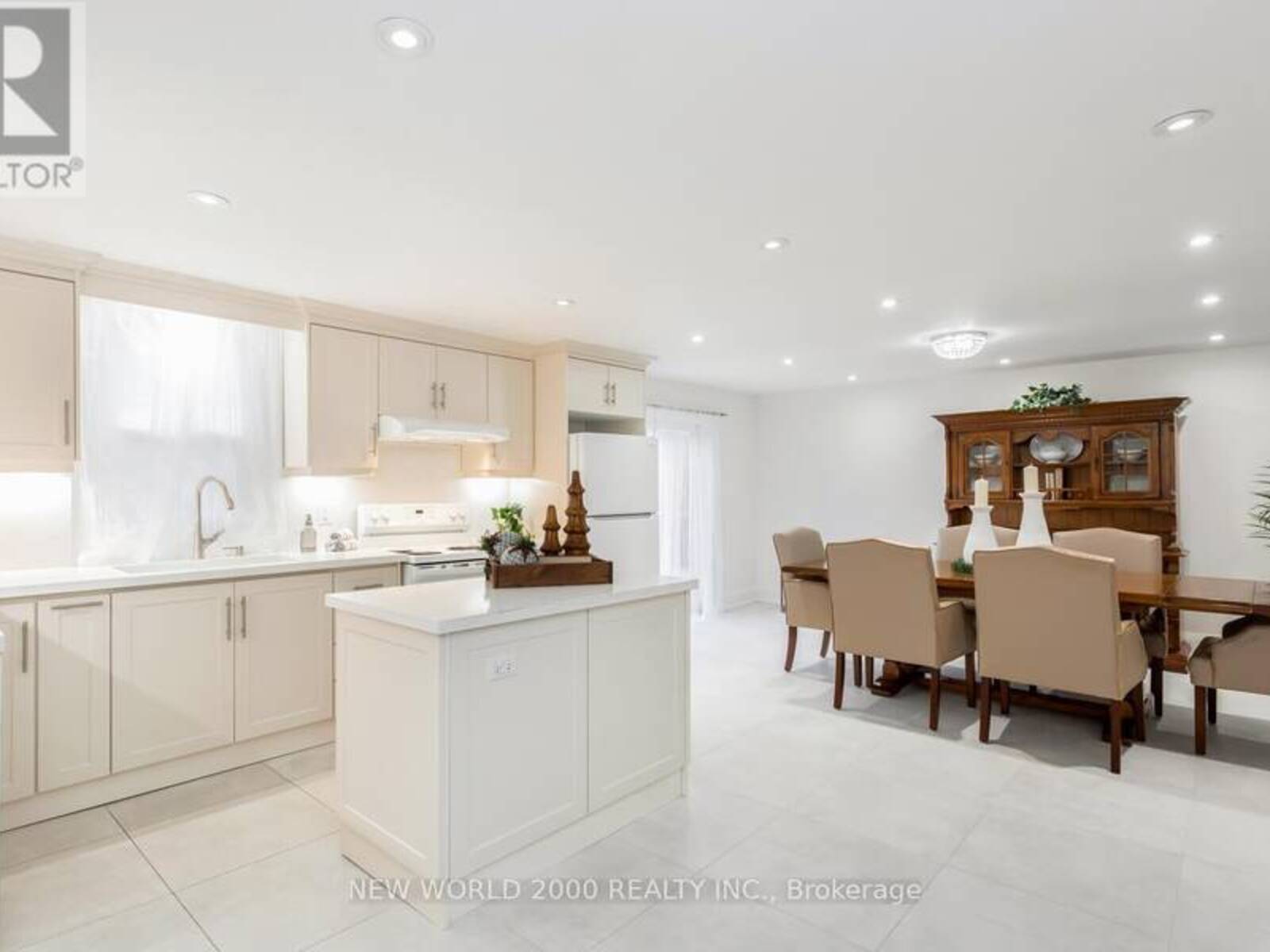 8071 KIPLING AVENUE, Vaughan, Ontario L4L 2A2
