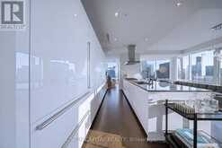 5508 - 180 UNIVERSITY AVENUE | Toronto Ontario | Slide Image Four