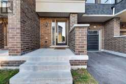 1982 CAMERON LOTT CRESCENT | Oshawa Ontario | Slide Image Three