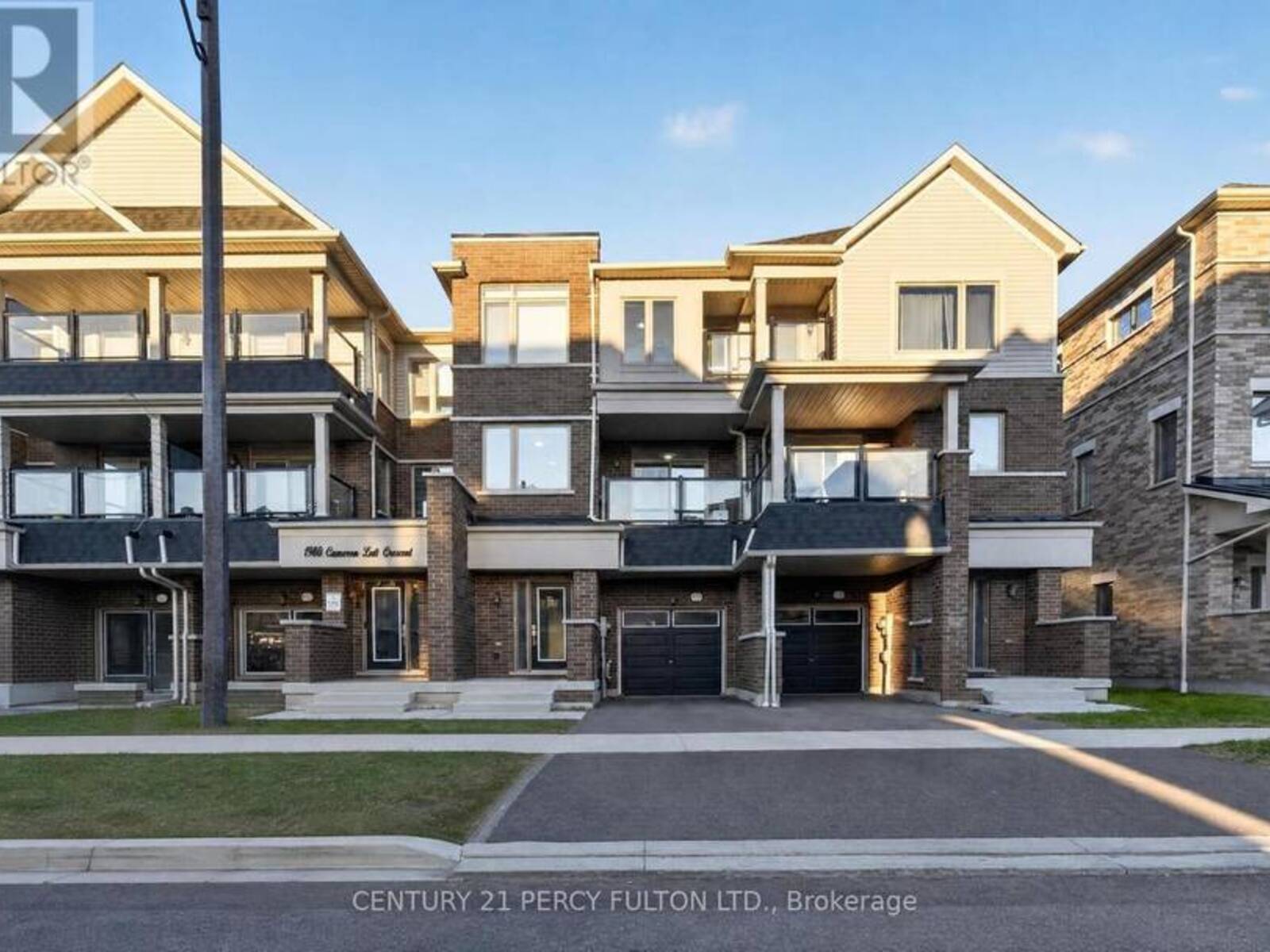 1982 CAMERON LOTT CRESCENT, Oshawa, Ontario L1L 0S1