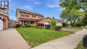 15 STRADA BOULEVARD | St. Catharines Ontario | Slide Image One