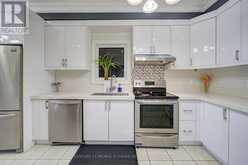 145 TRAILHEAD AVENUE | Newmarket Ontario | Slide Image Eighteen