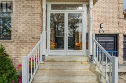 145 TRAILHEAD AVENUE | Newmarket Ontario | Slide Image Three