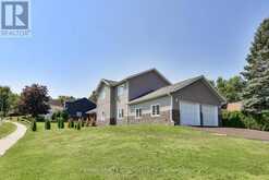 15 LANKIN AVENUE | Bracebridge Ontario | Slide Image Thirty