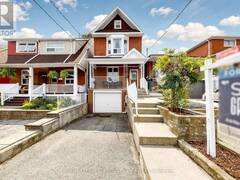 105 BARKER AVENUE Toronto Ontario, M4C 2N8