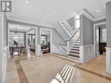 171 OXFORD STREET | Richmond Hill Ontario | Slide Image Ten