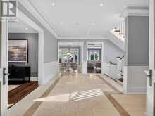 171 OXFORD STREET | Richmond Hill Ontario | Slide Image Nine