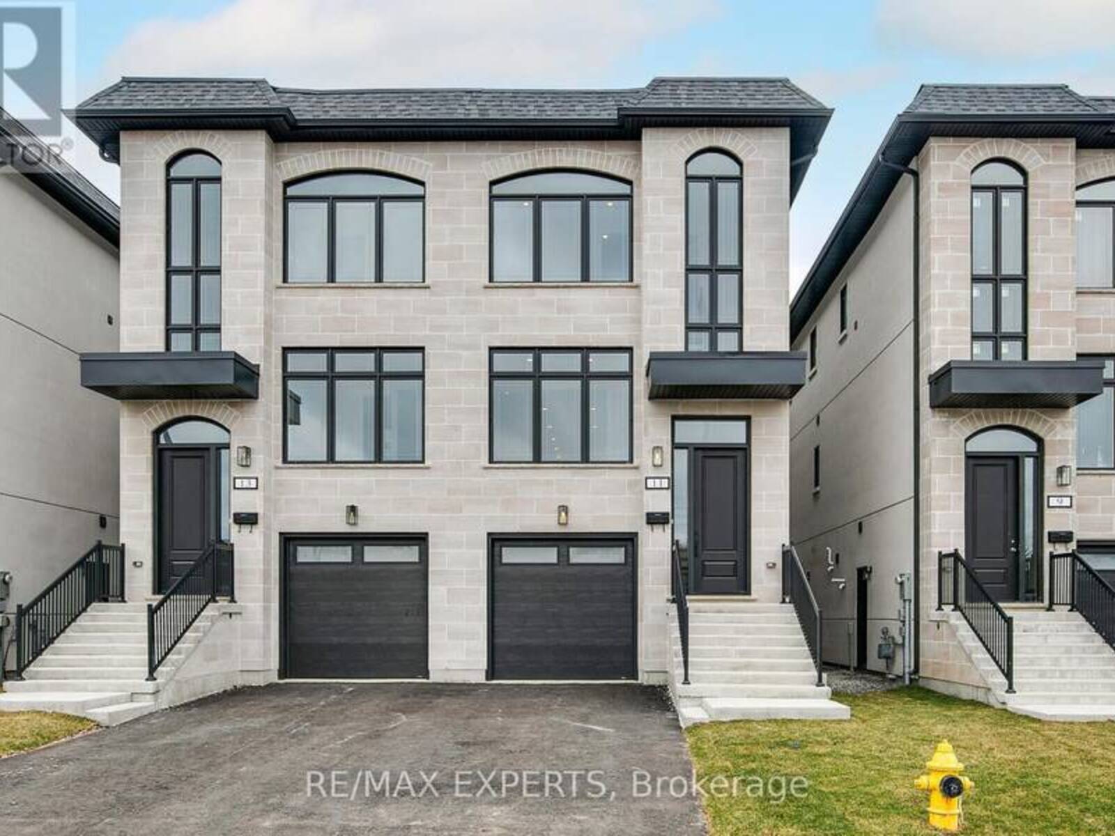 11 ST GASPAR COURT, Toronto, Ontario M9L 2K5