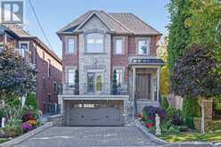 7 COUSINS DRIVE | Aurora Ontario | Slide Image One