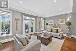 7 COUSINS DRIVE | Aurora Ontario | Slide Image Eight