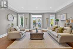 7 COUSINS DRIVE | Aurora Ontario | Slide Image Nine