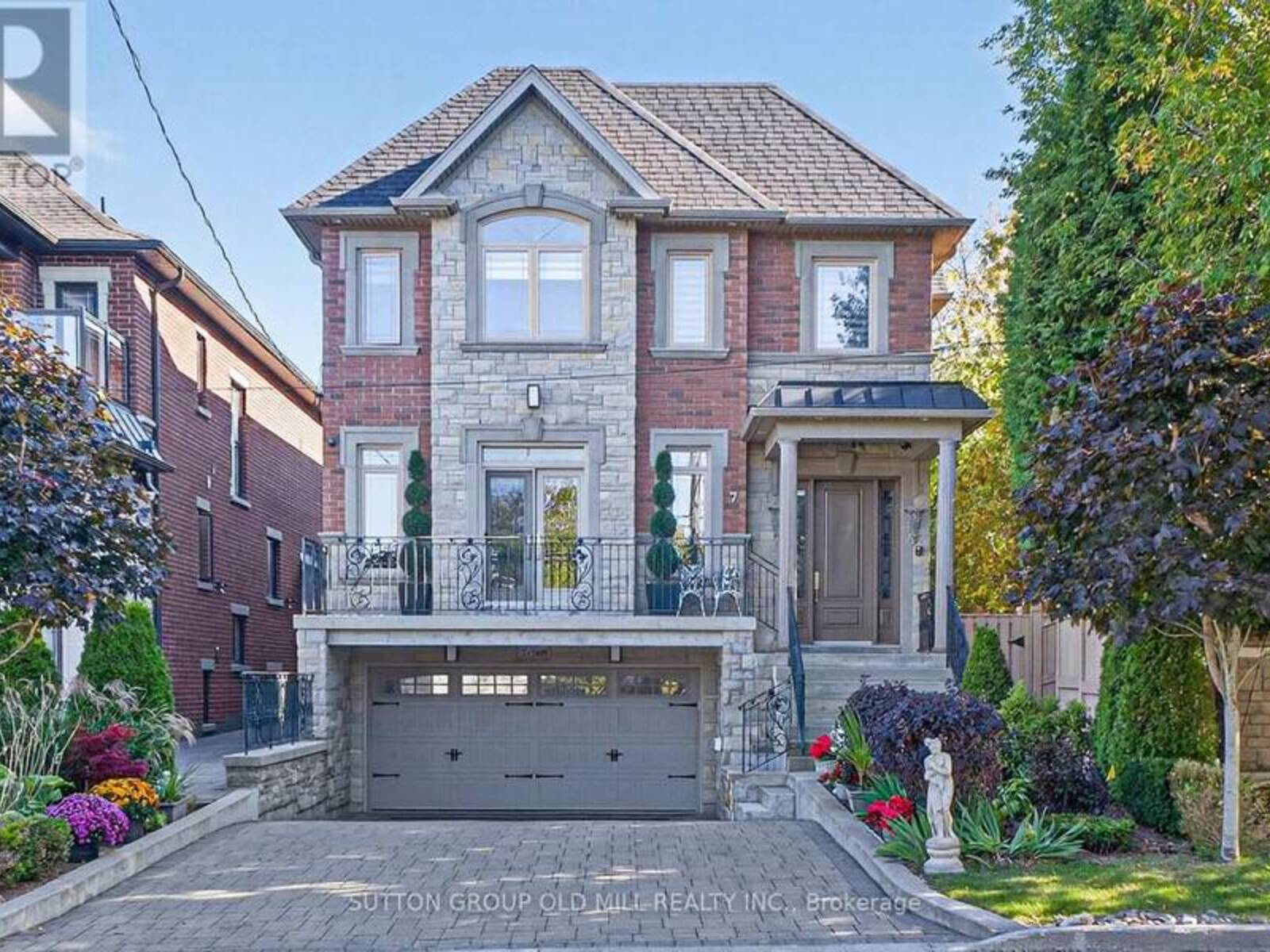 7 COUSINS DRIVE, Aurora, Ontario L4G 1B2