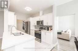 73 APPLEBLOSSOM DRIVE | Hamilton Ontario | Slide Image Ten