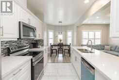 73 APPLEBLOSSOM DRIVE | Hamilton Ontario | Slide Image Seven