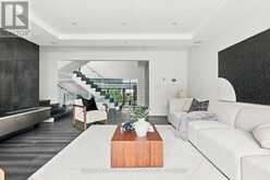 554 ST CLEMENTS AVENUE | Toronto Ontario | Slide Image Nineteen