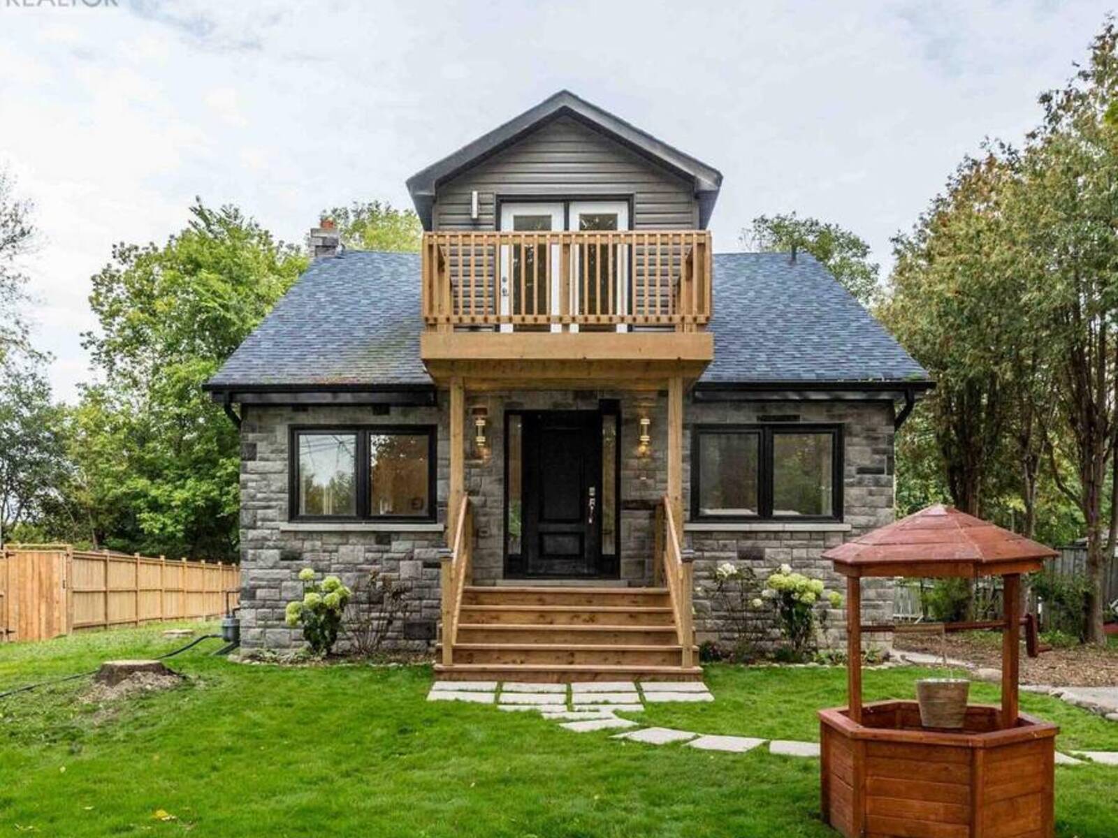 815 ROCKAWAY ROAD, Georgina, Ontario L0E 1S0