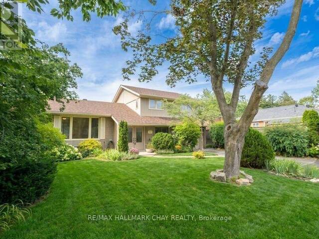 44 AMELIA STREET Barrie Ontario, L4M 1M6 - 4 Bedrooms Home For Sale