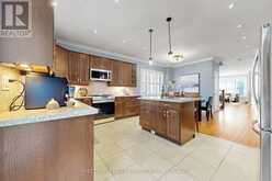 254 JOHN STREET | Toronto Ontario | Slide Image Fifteen