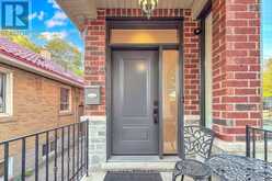 254 JOHN STREET | Toronto Ontario | Slide Image Five