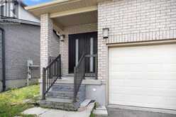 811 CEDARPARK WAY | London Ontario | Slide Image Five