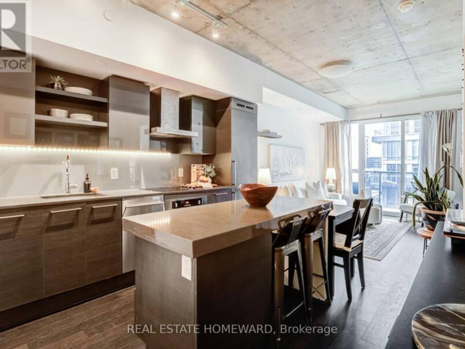 515 - 1030 KING STREET W, Toronto, Ontario M6K 3N3