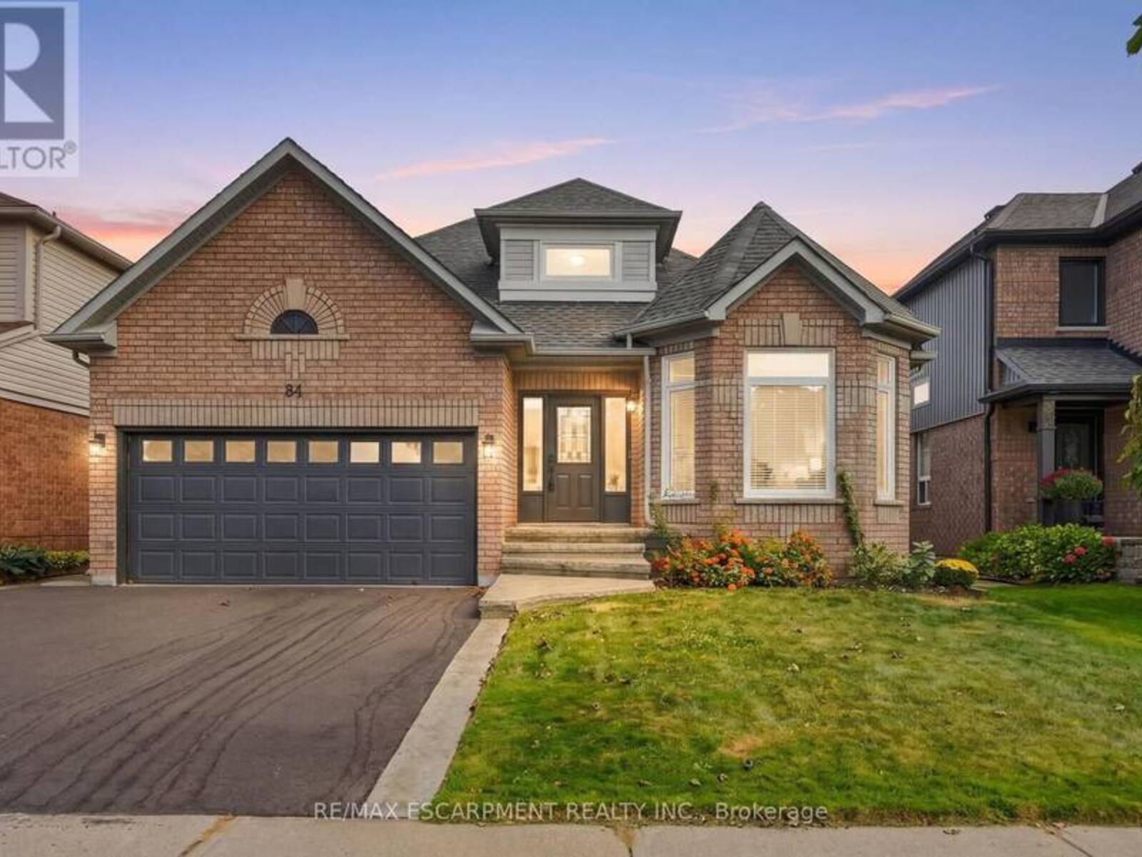 84 RILEY STREET, Hamilton, Ontario L8B 0P9