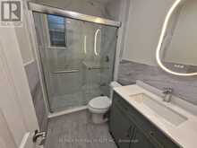 262 MCCONVEY DRIVE | Richmond Hill Ontario | Slide Image Thirteen
