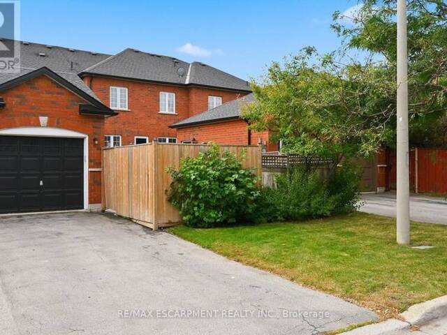 5035 CORPORATE DRIVE Burlington Ontario, L7L 7L5 - 3 Bedrooms Home For Sale