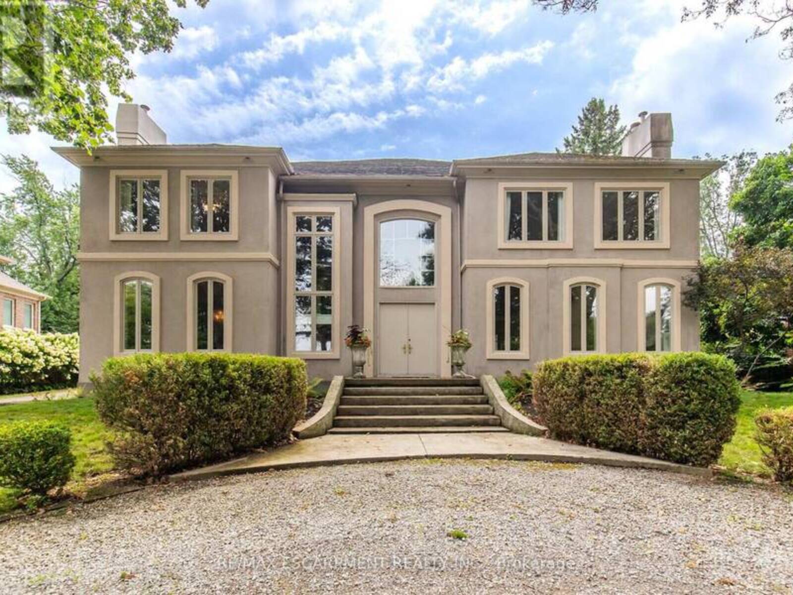 1019 SCENIC DRIVE, Hamilton, Ontario L9C 1H8