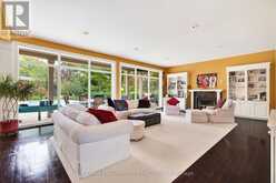 1019 SCENIC DRIVE | Hamilton Ontario | Slide Image Eight