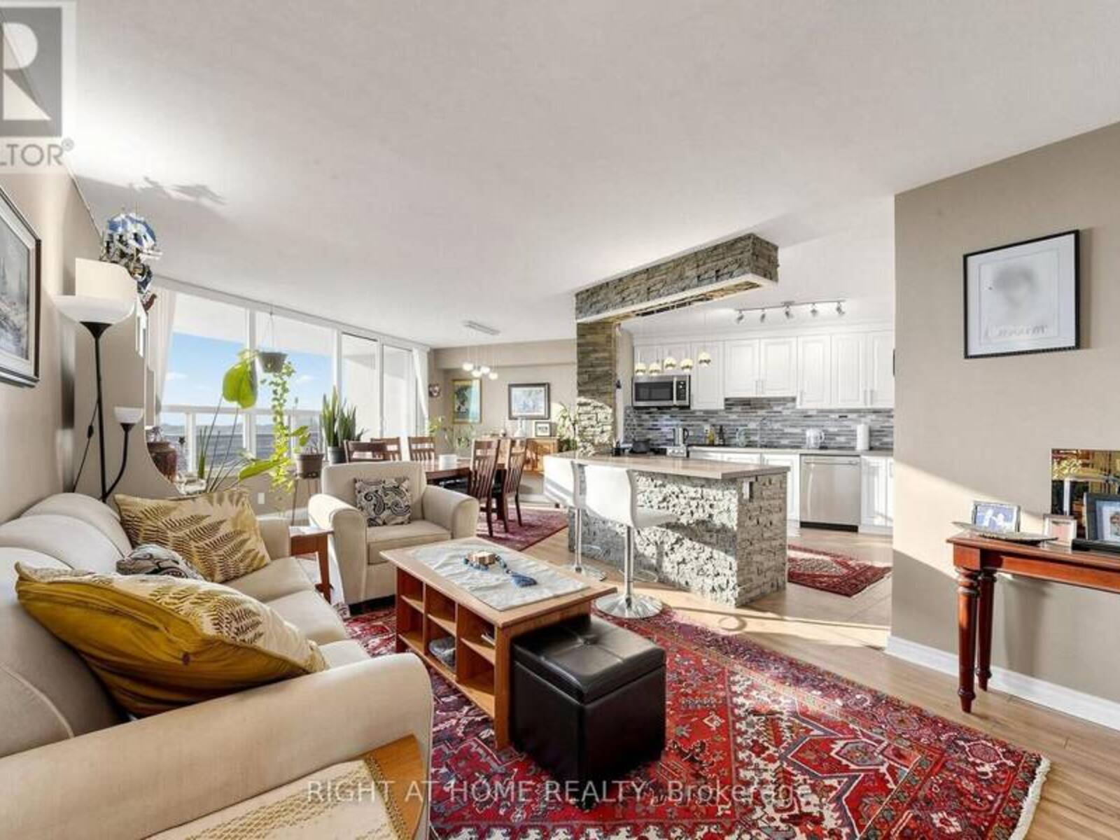 1116 - 15 VICORA LINKWAY, Toronto, Ontario M3C 1A8