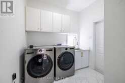 10 MEGARRY COURT | Richmond Hill Ontario | Slide Image Sixteen