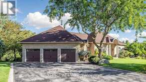 36 MAPLEHYRN AVENUE | East Gwillimbury Ontario | Slide Image Two