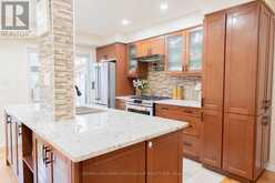 7686 BLACK WALNUT TRAIL | Mississauga Ontario | Slide Image Ten
