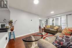 24 REDHEUGH CRESCENT | Toronto Ontario | Slide Image Four