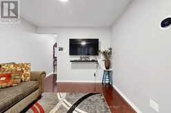 24 REDHEUGH CRESCENT | Toronto Ontario | Slide Image Six