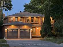 17 PICCADILLY ROAD | Richmond Hill Ontario | Slide Image Two