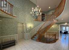 17 PICCADILLY ROAD | Richmond Hill Ontario | Slide Image Four