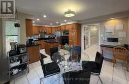 17 PICCADILLY ROAD | Richmond Hill Ontario | Slide Image Nine