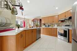 15 CHARLESWOOD CIRCLE | Brampton Ontario | Slide Image Nine