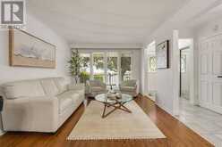 1302 REDBANK CRESCENT | Oakville Ontario | Slide Image Four