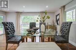 19 PENWICK CRESCENT | Richmond Hill Ontario | Slide Image Thirteen