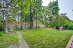 19 PENWICK CRESCENT | Richmond Hill Ontario | Slide Image Forty