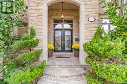 2122 LAW HILL GATE | Oakville Ontario | Slide Image Five