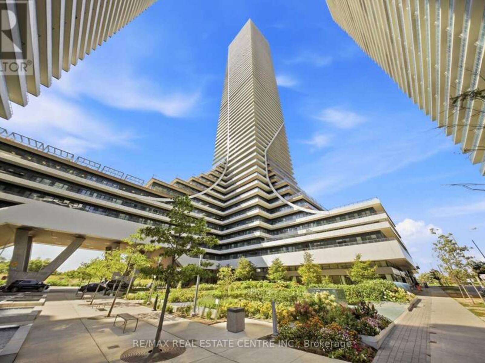 6110 - 30 SHORE BREEZE DRIVE, Toronto, Ontario M8V 0J1